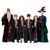 Panenka Harry Potter v chrabromilských školních šatech